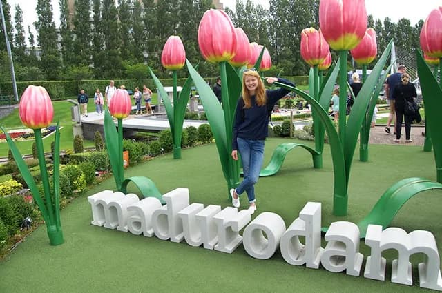 High School Netherlands - student with tulips